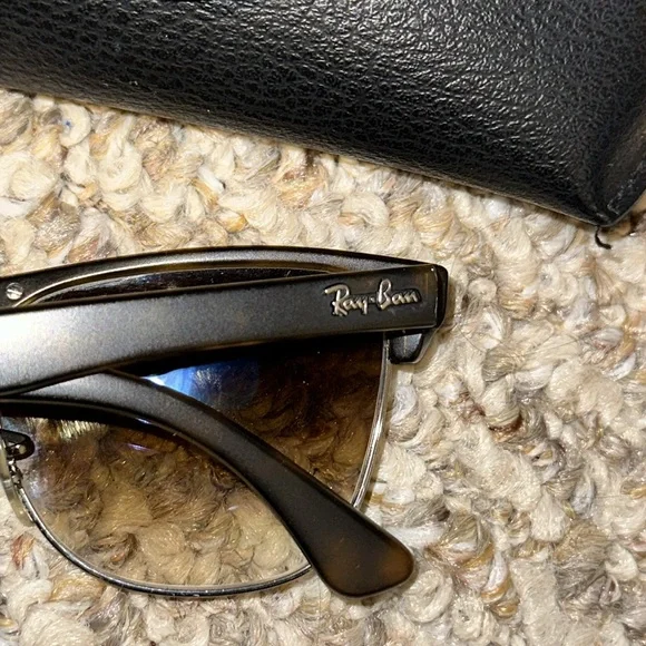 Ray-Ban Sunglasses - Picture 3 of 3